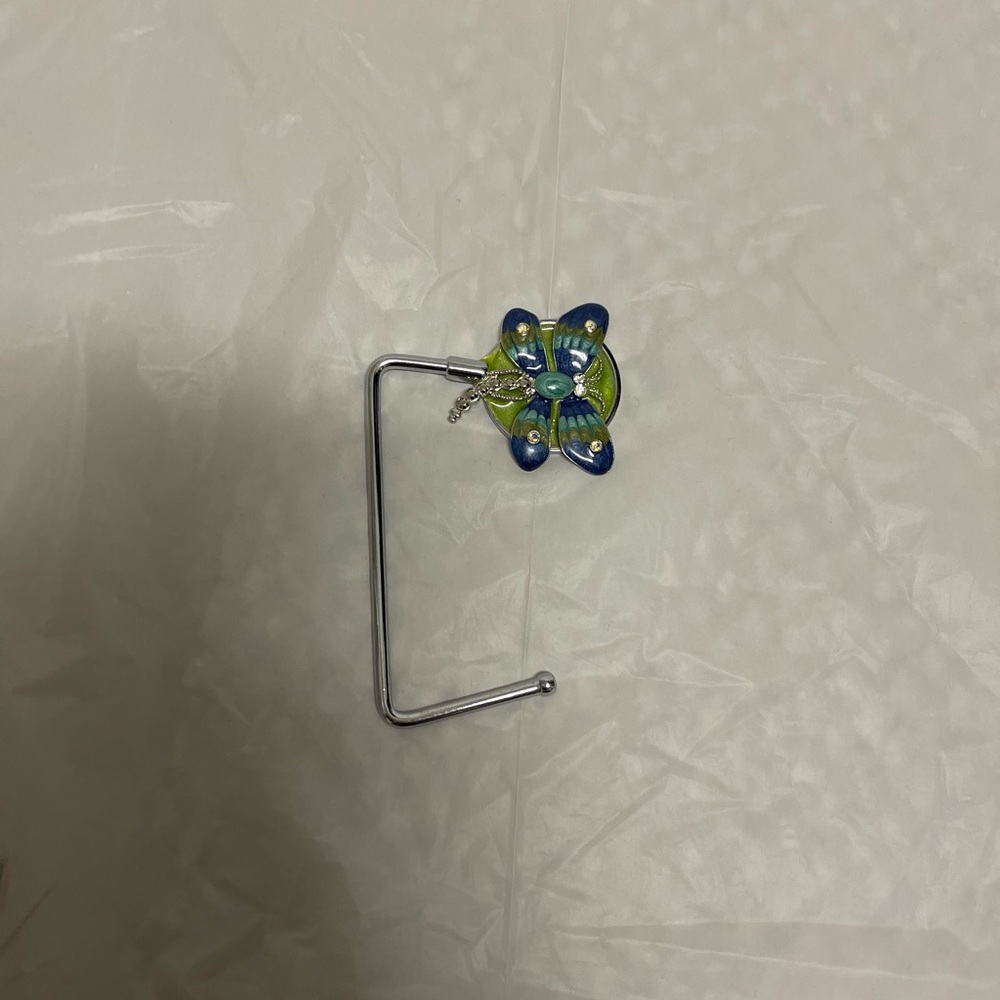 Bag holder for table